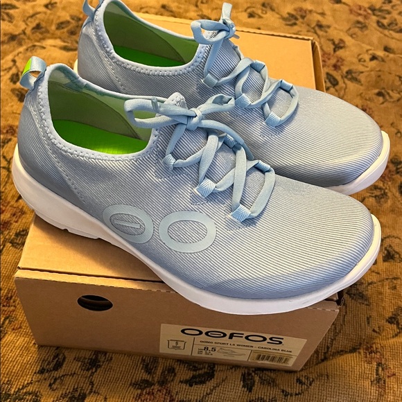 OOFOS Carolina Blue OOMG Sport LS Women’s Sneakers! Size 8.5 - Picture 10 of 11